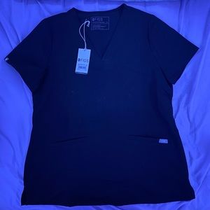 *NWT* FIGS Women’s Technical Scrub Top
